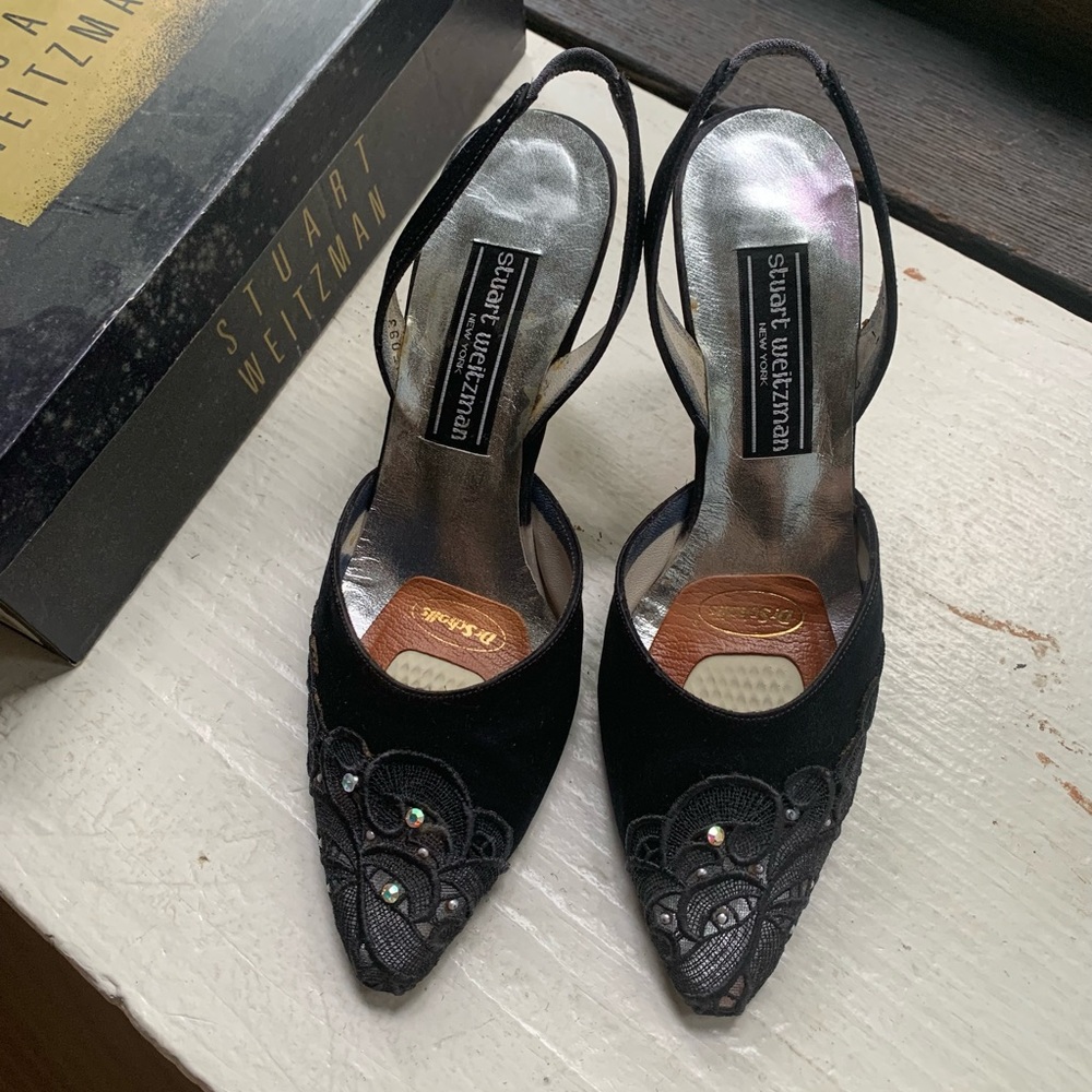 Stuart Weitzman satin black evening dress shoes in size 7